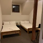 Hotel Victoria *